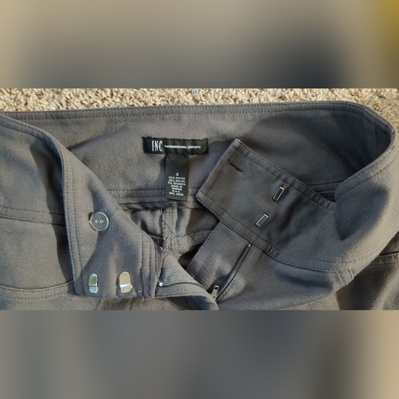INC International Concepts women's 4 pants - Picture 3 of 4